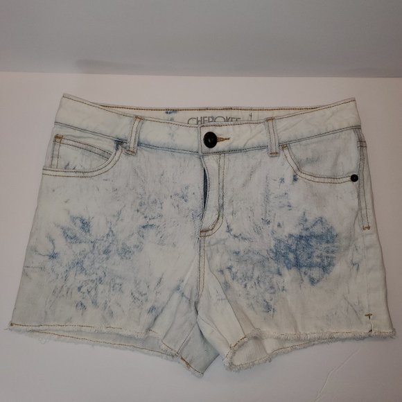 Acid wash jean shorts - Picture 1 of 3